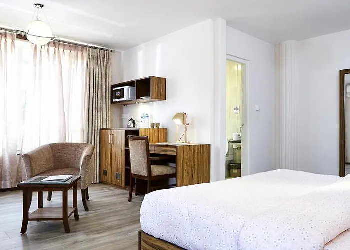 Ranikunj Boutique 3*